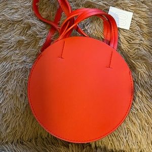Round shaped purse